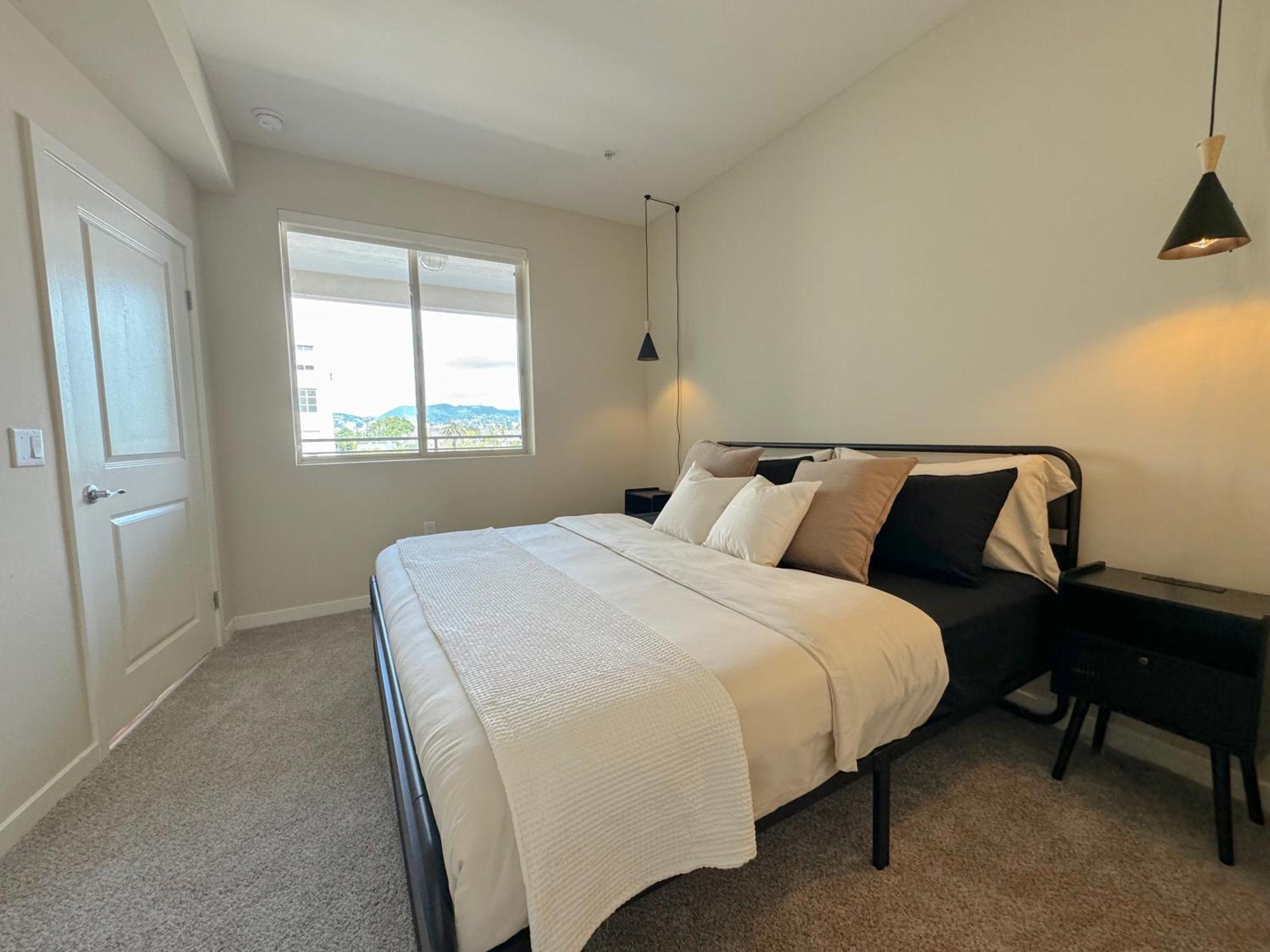 Apartment Stylish In La With Parking