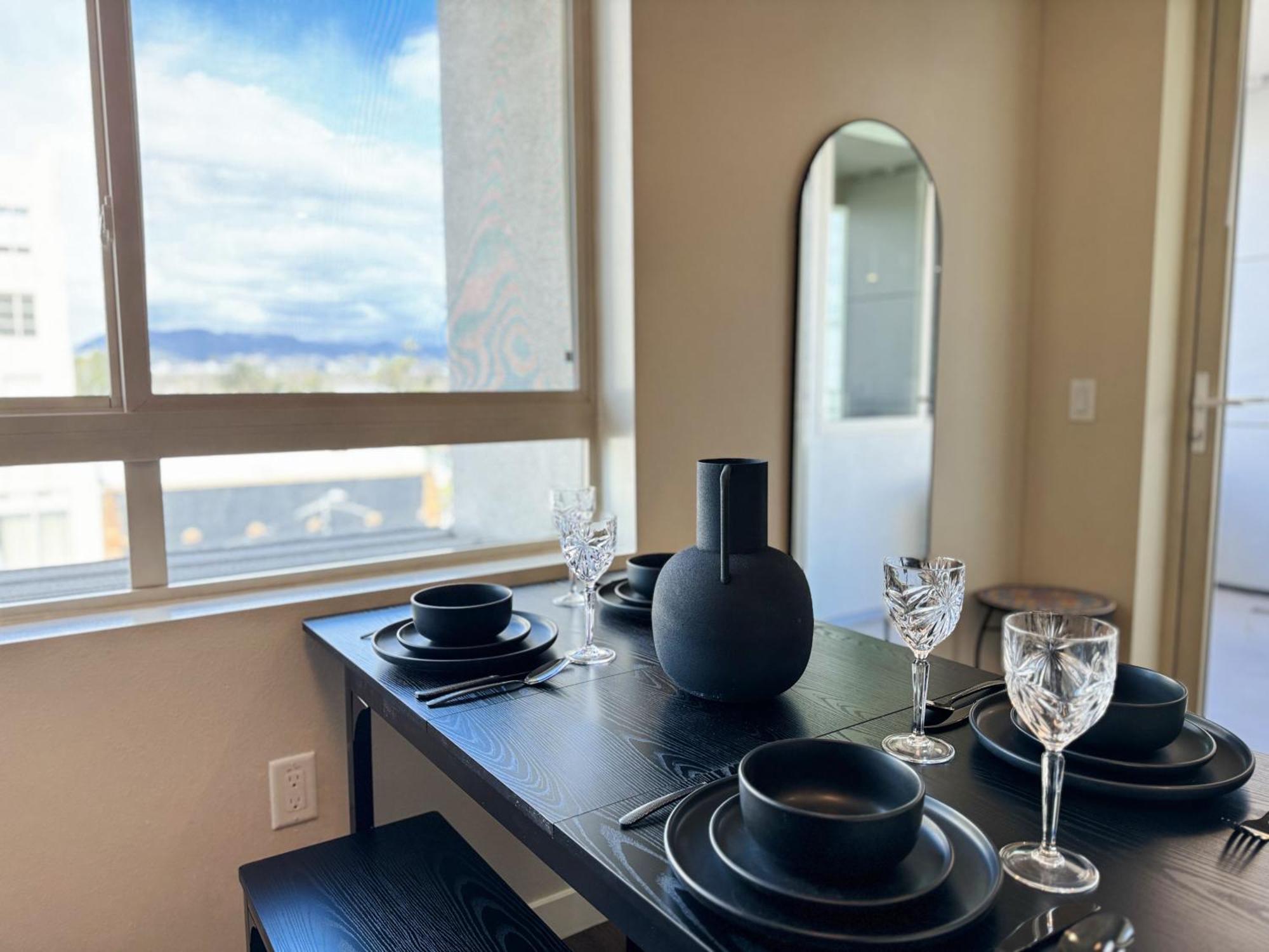 Apartamento Stylish In La With Parking